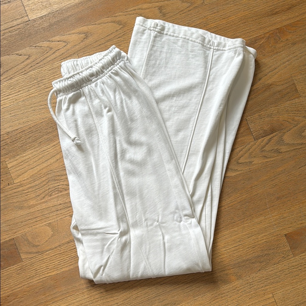 Zara White Knit Wide legs sweat pants